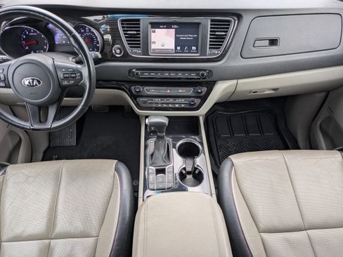 Used 2020 Kia Sedona SX image 13
