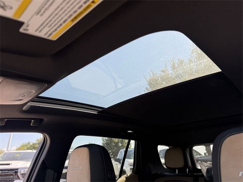 New 2026 Chevrolet Equinox ACTIV w/ Convenience Package III image 24