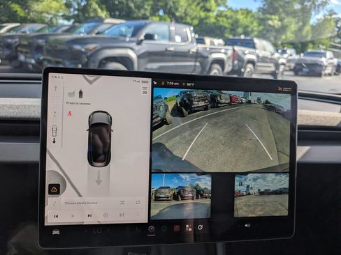 Used 2024 Tesla Model 3 Long Range RWD image 26