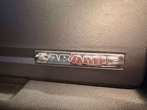 Used 2014 RAM 2500 Laramie w/ Protection Group image 12