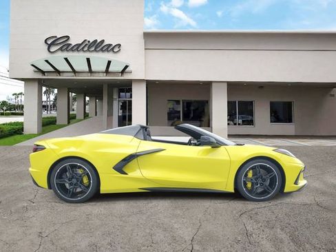 Used 2024 Chevrolet Corvette Stingray Premium Conv w/ Z51 Performance Package image 6