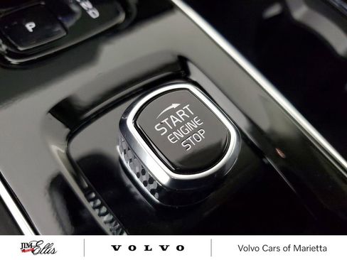 New 2025 Volvo XC90 B6 Core w/ Climate Package image 34