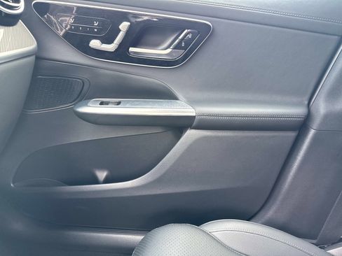 Certified 2026 Mercedes-Benz GLC 300 image 24
