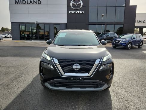 Used 2023 Nissan Rogue S image 2