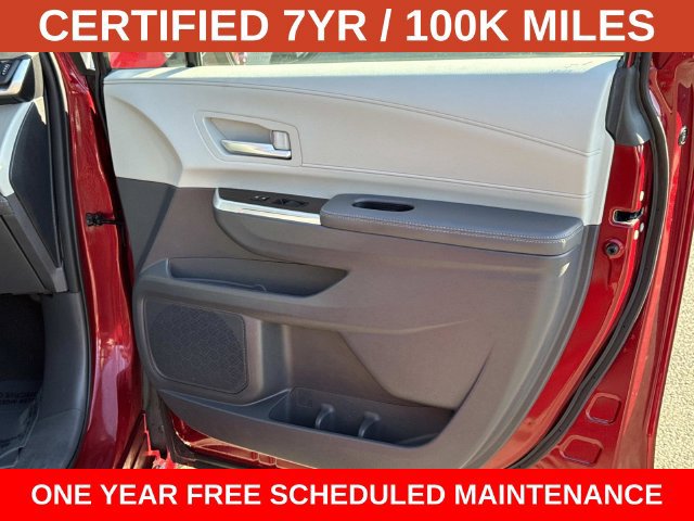 Used 2022 Toyota Sienna XLE AWD/4WD image 8