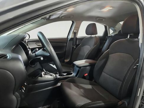 Used 2024 Kia Forte LXS w/ LXS Technology Package FWD image 16