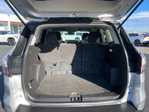 Used 2018 Ford Escape SE image 14