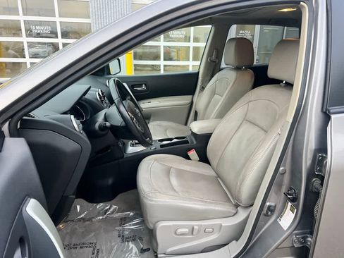 Used 2011 Nissan Rogue SV w/ SL Pkg image 16