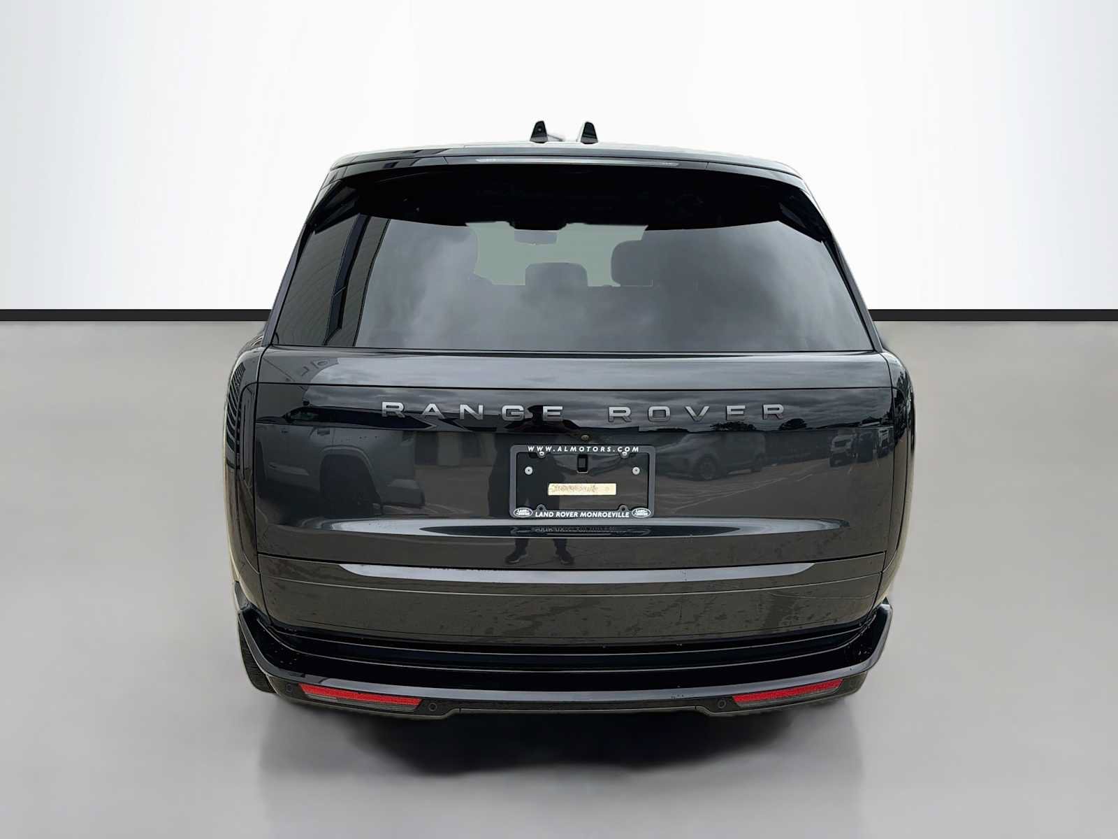 Certified 2024 Land Rover Range Rover SE AWD/4WD image 4