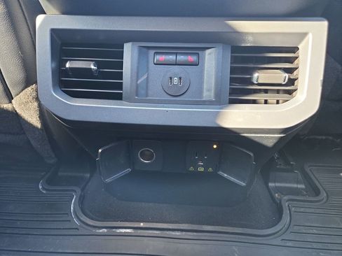 Used 2024 Ford F350 Lariat w/ Lariat Ultimate Package image 19