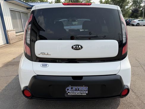Used 2016 Kia Soul FWD image 4
