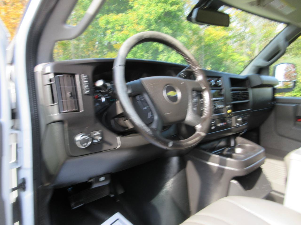 Used 2020 Chevrolet Express 2500 w/ Communications Package RWD image 30
