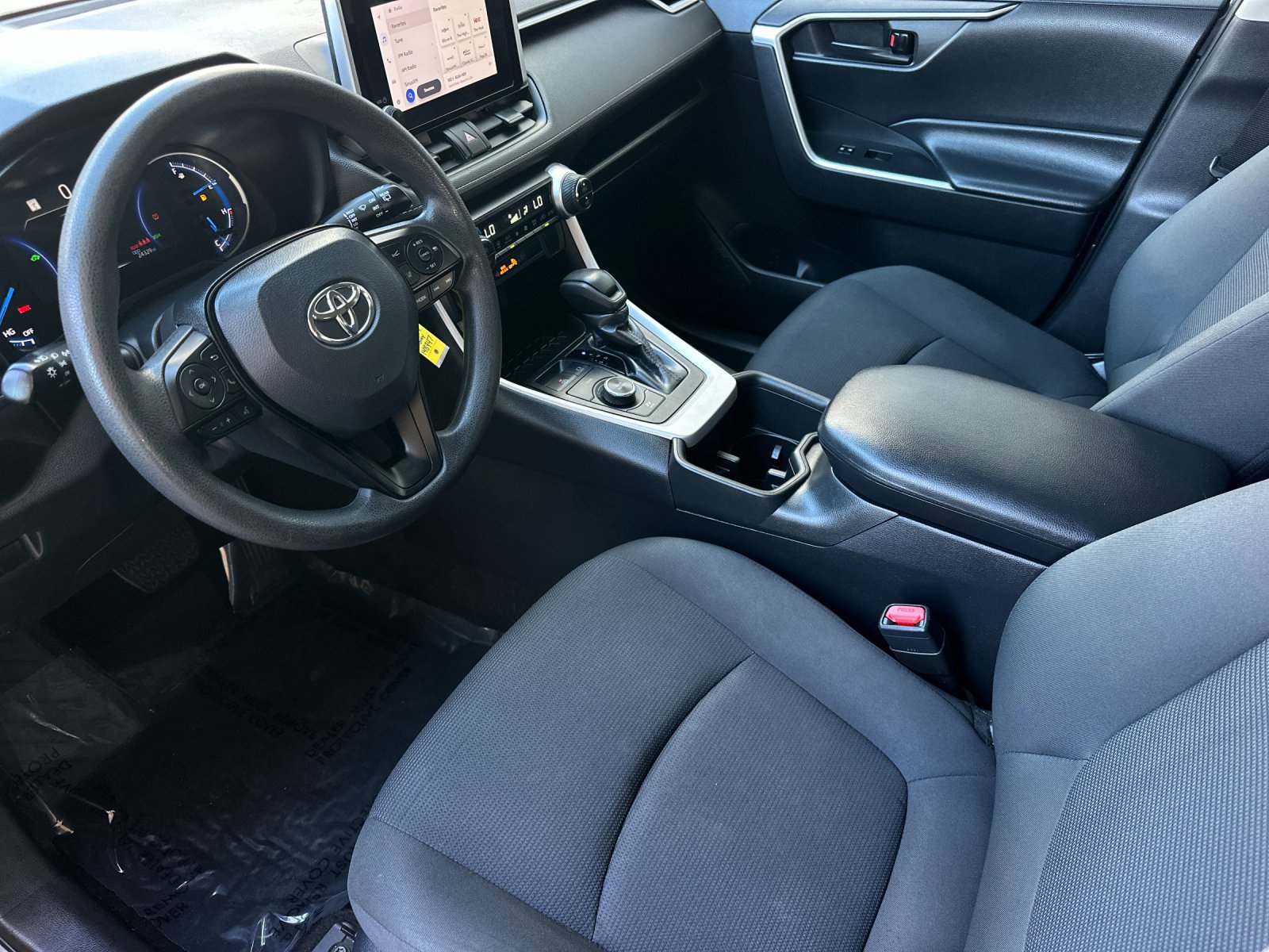 Used 2024 Toyota RAV4 LE AWD/4WD image 9