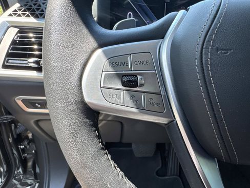 Used 2026 BMW X7 xDrive40i AWD/4WD image 32