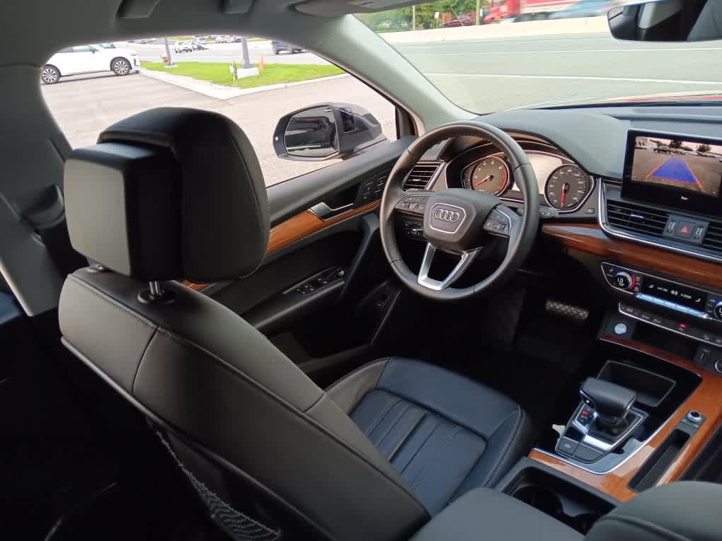 Used 2023 Audi Q5 2.0T Premium w/ Convenience Package AWD/4WD image 14