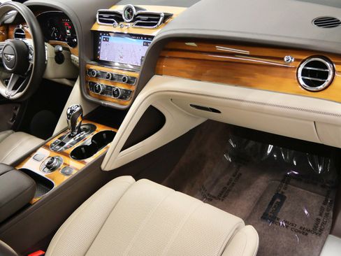 Used 2021 Bentley Bentayga Hybrid -Mulliner Driving Speci image 14