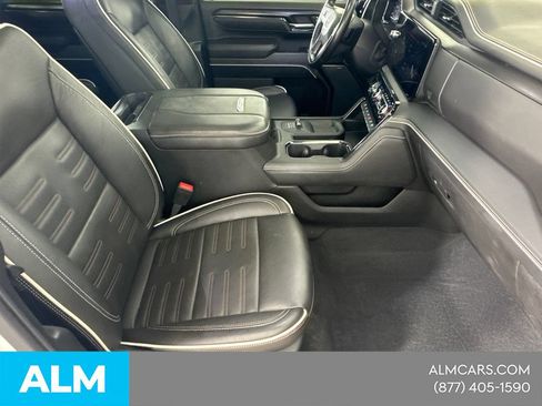Used 2025 GMC Sierra 2500 AT4X AWD/4WD image 16