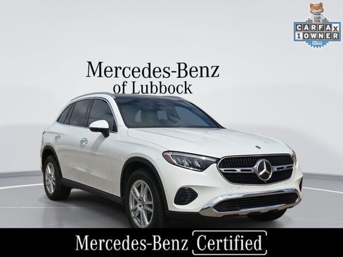 Used 2025 Mercedes-Benz GLC 300 image 1