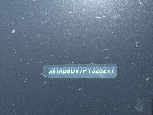 Used 2023 Nissan Sentra SR w/ Electronics Package FWD image 3