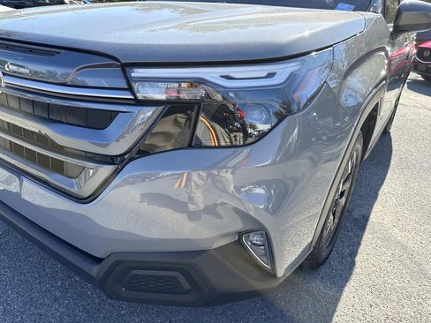 Used 2025 Subaru Forester Premium w/ Convenience Package #1 image 10