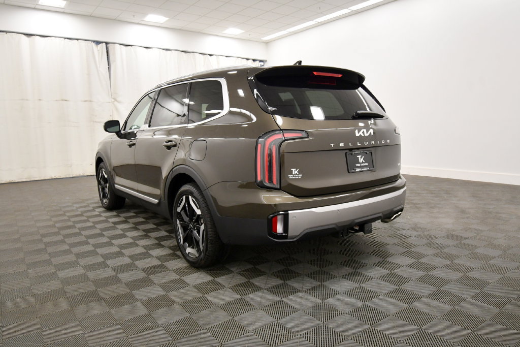 Certified 2025 Kia Telluride EX X-Line AWD/4WD image 5