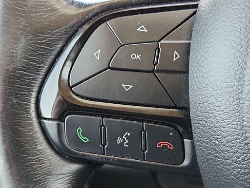 Certified 2017 Jeep Renegade Altitude FWD image 25