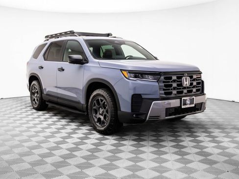 New 2026 Honda Pilot TrailSport image 8