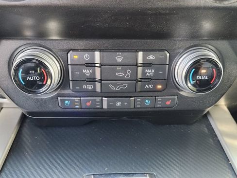 Used 2020 Ford F150 Lariat w/ Equipment Group 502A Luxury AWD/4WD image 21