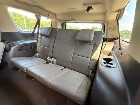 Used 2019 GMC Yukon XL Denali w/ Denali Ultimate Package RWD image 18