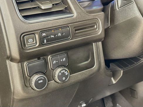Used 2023 Chevrolet Tahoe RST RWD image 12