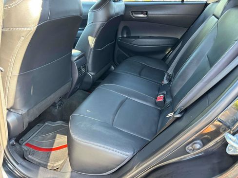 Used 2022 Toyota Corolla Cross XLE AWD/4WD image 11