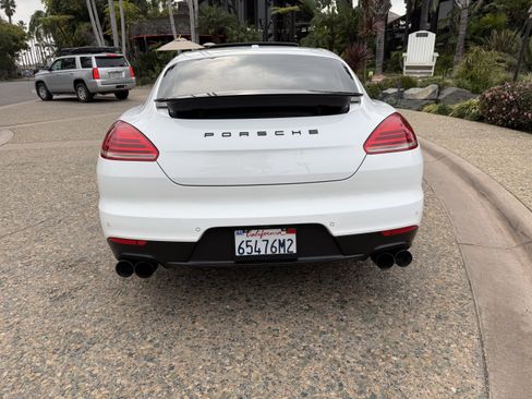 Used 2016 Porsche Panamera 4 Edition image 5