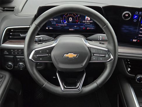 Used 2025 Chevrolet Tahoe Premier RWD image 14