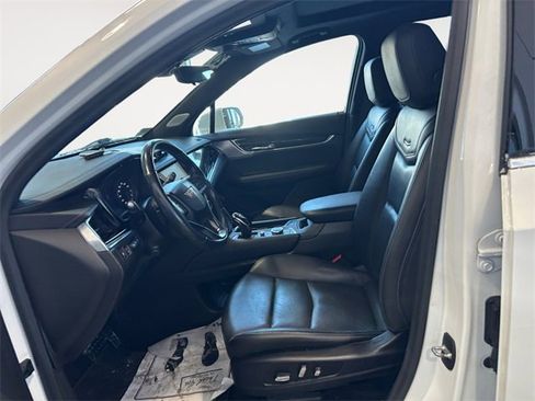 Used 2020 Cadillac XT6 Premium Luxury image 7