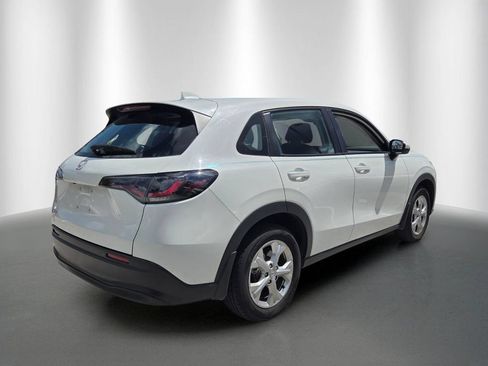 Certified 2024 Honda HR-V LX image 3