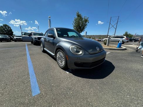 Used 2014 Volkswagen Beetle 2.5 FWD image 4