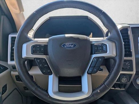 Used 2019 Ford F150 Lariat w/ Equipment Group 502A Luxury AWD/4WD image 10