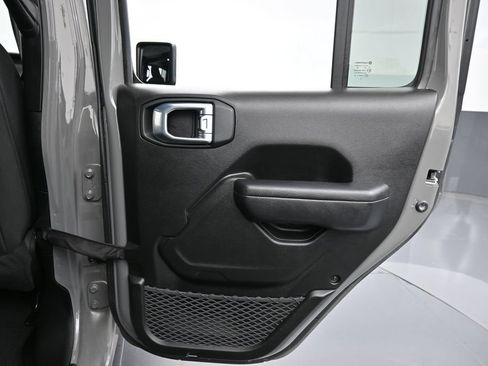 Used 2022 Jeep Wrangler Unlimited Sport AWD/4WD image 22