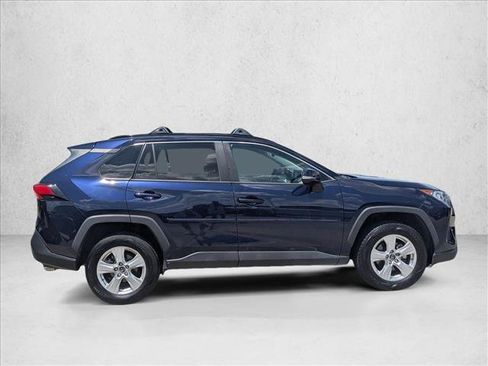 Used 2020 Toyota RAV4 XLE FWD image 4