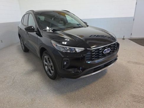 Used 2025 Ford Escape ST-Line Select AWD/4WD image 6