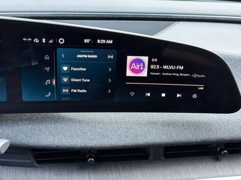 Used 2024 Lucid Air Pure RWD image 19