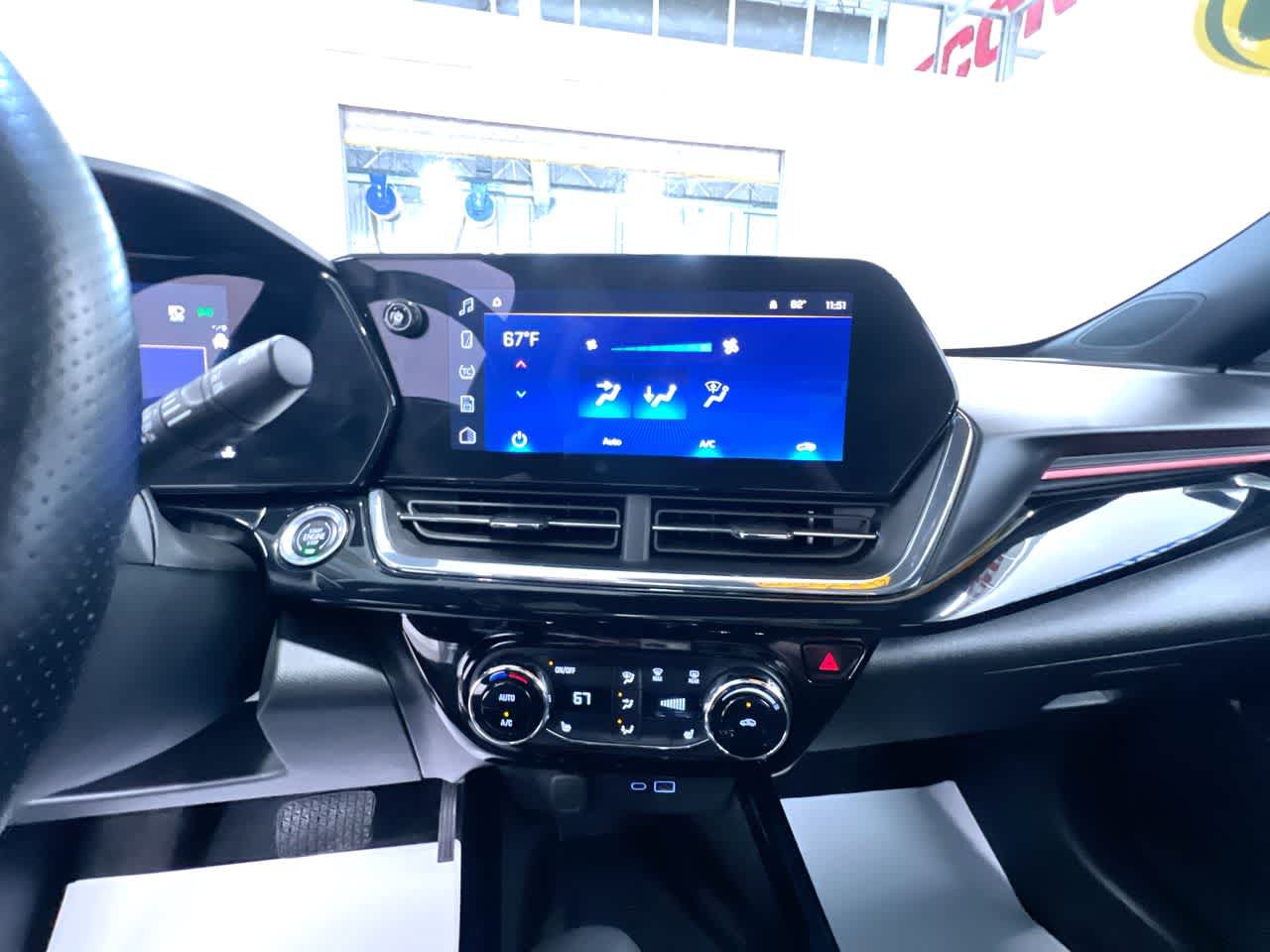 Used 2026 Chevrolet Trax RS w/ Sunroof Package FWD image 27