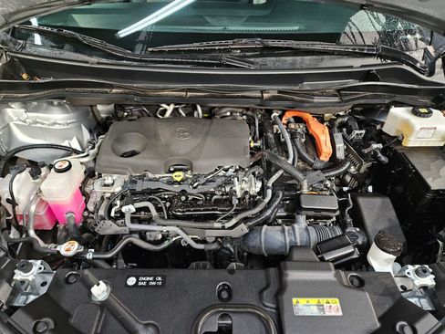 Used 2022 Toyota Sienna XLE image 19