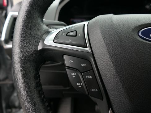 Used 2024 Ford Edge Titanium image 12