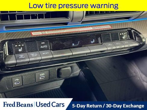 Used 2026 Toyota Prius XLE image 19