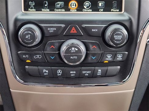 Used 2017 Jeep Grand Cherokee Limited w/ Luxury Group II image 16