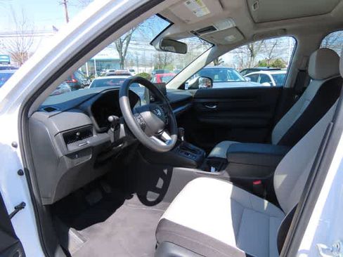 Used 2024 Honda CR-V EX image 2