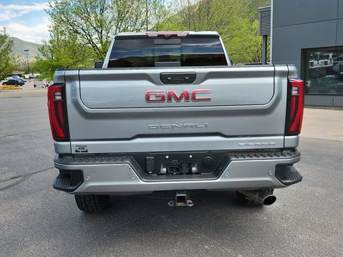 Used 2024 GMC Sierra 2500 Denali w/ Denali Reserve Package AWD/4WD image 4