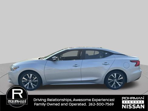 Used 2017 Nissan Maxima Platinum FWD image 9