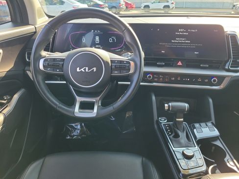 Used 2025 Kia Sportage EX FWD image 10